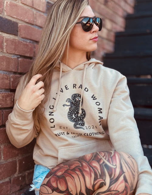 Load image into Gallery viewer, outer wear and tees
